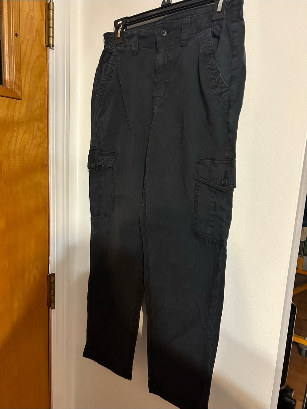 American Eagle Outfitters Black Women's Cargo Pants - Picture 7 of 9